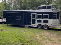 2017 Trails West Sierra Prestige 831 Gooseneck Horse Trailer — foto 2