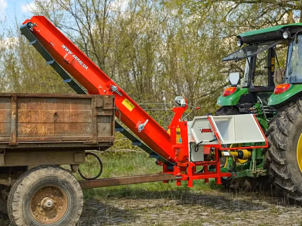 tocător de crengi arpal am-120tr-k pro pentru tractor cu banda de transportare
