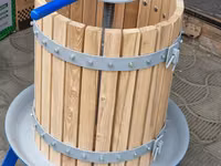 Teasc pentru struguri 50lt — الصورة 1