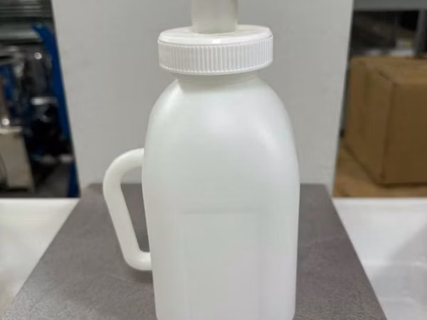 Бутылка для поения телят 1L