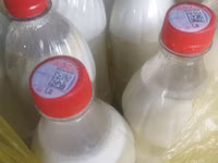 Домашние натуральные продукты - Молоко коровье, разлито в пластиковые — الصورة 2