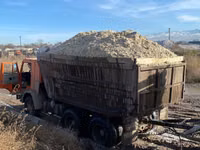 ЖОМ ЖОМ ЖОМ 15.16 тонн прицепом 28 тонн Доставка Чуй Токмок Ысык кол — الصورة 2