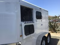 Trails West 2026 Manufacturing 2 Horse Bp Horse Trailer — الصورة 1