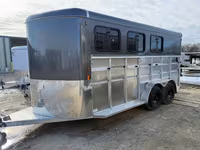 2026 Maverick Trailers Lite Deluxe Bumper Pull Horse Trailer — फ़ोटो 1