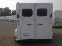 Trails West 2026 Manufacturing 2 Horse Bp Horse Trailer — الصورة 3